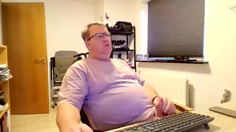 Snapshot of henrikrp1971 chatting on December 15, 2025, 10:19 am henrikrp1971 online show from December 15, 2025, 10:19 am