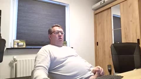 Snapshot of henrikrp1971 chatting on February 9, 2026, 1:59 pm henrikrp1971 online show from February 9, 2026, 1:59 pm