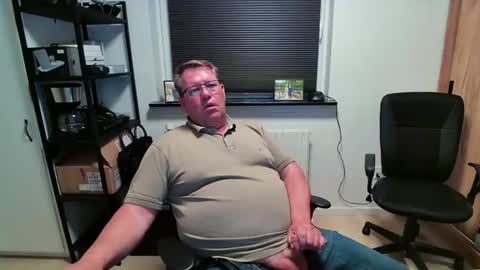 henrikrp1971 online show from May 10, 2026, 8:25 pm