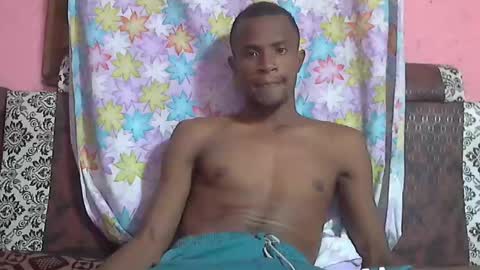 Snapshot of henriotflavien20 chatting on December 4, 2024, 7:01 pm Adrian Honey online show from December 4, 2024, 7:01 pm