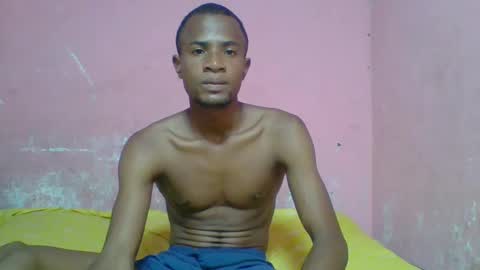 Snapshot of henriotflavien20 chatting on December 8, 2024, 12:52 pm Adrian Honey online show from December 8, 2024, 12:52 pm