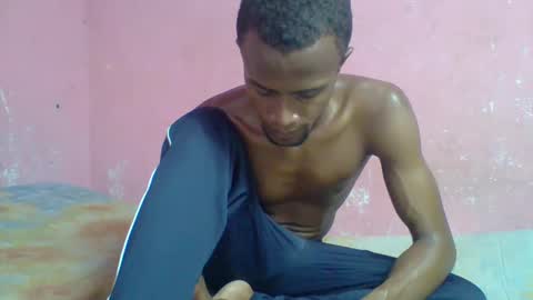 Snapshot of henriotflavien20 chatting on December 19, 2024, 2:13 pm Adrian Honey online show from December 19, 2024, 2:13 pm