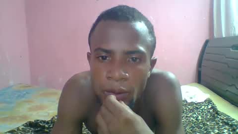 Snapshot of henriotflavien20 chatting on December 21, 2024, 11:44 am Adrian Honey online show from December 21, 2024, 11:44 am