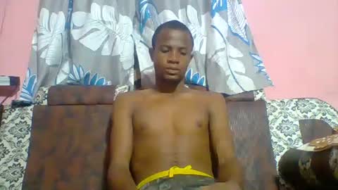 Snapshot of henriotflavien20 chatting on January 21, 2025, 2:33 am Adrian Honey online show from January 21, 2025, 2:33 am