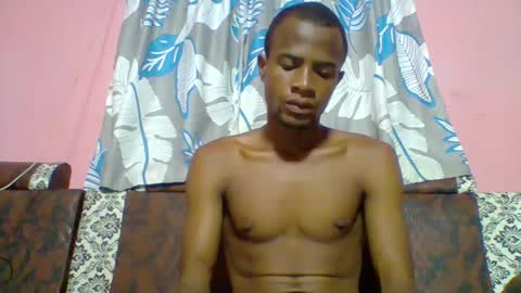 Snapshot of henriotflavien20 chatting on January 23, 2025, 4:41 am Adrian Honey online show from January 23, 2025, 4:41 am