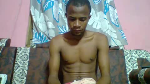 Snapshot of henriotflavien20 chatting on January 24, 2025, 4:48 am Adrian Honey online show from January 24, 2025, 4:48 am