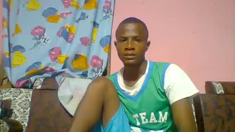 Snapshot of henriotflavien20 chatting on February 12, 2025, 2:14 am Adrian Honey online show from February 12, 2025, 2:14 am