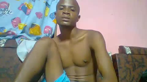 Snapshot of henriotflavien20 chatting on February 12, 2025, 5:15 am Adrian Honey online show from February 12, 2025, 5:15 am