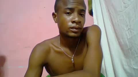 Snapshot of henriotflavien20 chatting on February 21, 2025, 4:07 am Adrian Honey online show from February 21, 2025, 4:07 am