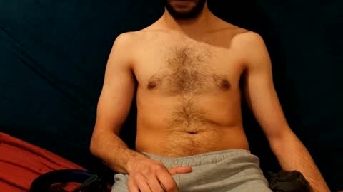 Snapshot of henryaxe chatting on February 4, 2025, 10:45 pm HenryAxe online show from February 4, 2025, 10:45 pm