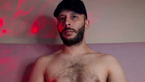 Snapshot of henryaxe chatting on September 14, 2025, 10:53 pm HenryAxe online show from September 14, 2025, 10:53 pm