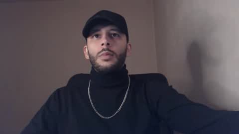 Snapshot of henryaxe chatting on September 24, 2025, 11:41 pm HenryAxe online show from September 24, 2025, 11:41 pm