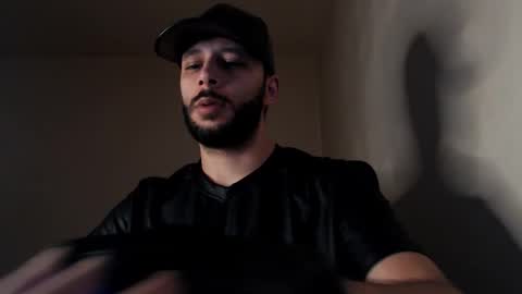 Snapshot of henryaxe chatting on October 25, 2025, 8:00 am HenryAxe online show from October 25, 2025, 8:00 am