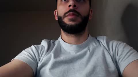 Snapshot of henryaxe chatting on October 27, 2025, 12:20 pm HenryAxe online show from October 27, 2025, 12:20 pm