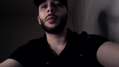 Snapshot of henryaxe chatting on November 17, 2025, 9:48 am HenryAxe online show from November 17, 2025, 9:48 am