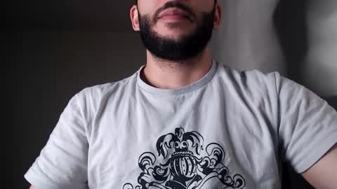 Snapshot of henryaxe chatting on November 28, 2025, 6:10 pm HenryAxe online show from November 28, 2025, 6:10 pm