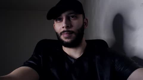 Snapshot of henryaxe chatting on November 29, 2025, 9:40 pm HenryAxe online show from November 29, 2025, 9:40 pm