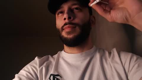 Snapshot of henryaxe chatting on March 2, 2026, 11:44 pm HenryAxe online show from March 2, 2026, 11:44 pm