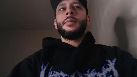 HenryAxe online show from May 1, 2026, 1:05 pm