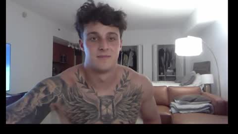 Snapshot of henrydesanti chatting on September 19, 2025, 3:19 am henrydesanti online show from September 19, 2025, 3:19 am