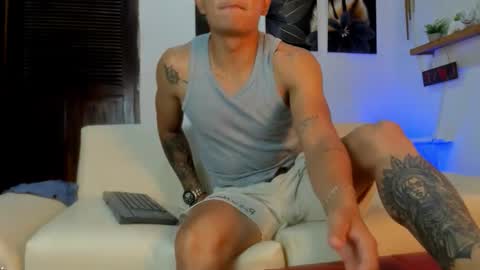 Snapshot of henrydouglas chatting on March 15, 2026, 5:52 pm henrydouglas online show from March 15, 2026, 5:52 pm