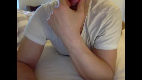 Henryhipster  sub  spank useme new Europe Twink kiss first fit kinky naughty online show from January 16, 2026, 2:43 pm