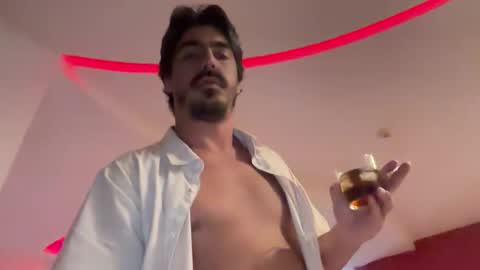 Snapshot of henryrio2 chatting on December 16, 2025, 5:40 pm henryrio2 online show from December 16, 2025, 5:40 pm