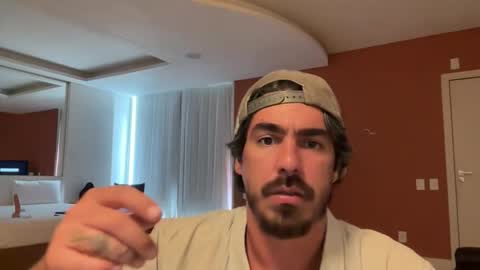 Snapshot of henryrio2 chatting on December 21, 2025, 10:33 am henryrio2 online show from December 21, 2025, 10:33 am