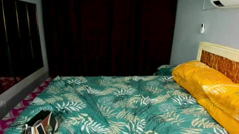 sakura migasaki JOIN MY FANSCLUB AND RECIEVE UNLI VID AND PICS online show from October 4, 2025, 3:04 am