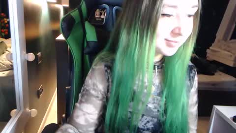 Snapshot of hentaishiing chatting on October 29, 2025, 6:42 pm Hentaishiing online show from October 29, 2025, 6:42 pm