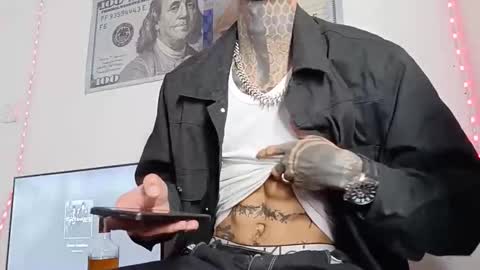 Snapshot of henzzeld420 chatting on March 14, 2026, 5:57 am Henzeld online show from March 14, 2026, 5:57 am