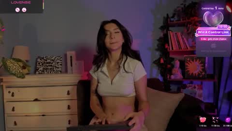 Snapshot of hera_069 chatting on February 27, 2026, 5:40 am Hello I am Valentina independent Colombian model I love sensuality and pleasure welcome online show from February 27, 2026, 5:40 am