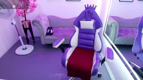 Hera  online show from May 19, 2026, 12:33 pm
