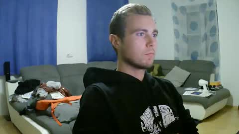 John Pearl online show from November 2, 2025, 7:38 pm