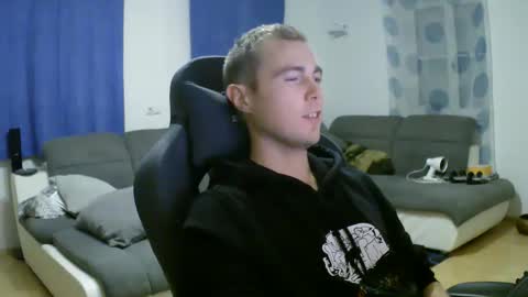 John Pearl online show from November 25, 2025, 6:19 pm