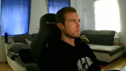 Snapshot of herbstenden chatting on February 7, 2026, 3:16 pm John Pearl online show from February 7, 2026, 3:16 pm