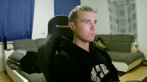 Snapshot of herbstenden chatting on February 11, 2026, 7:19 pm John Pearl online show from February 11, 2026, 7:19 pm