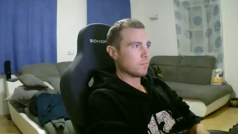 Snapshot of herbstenden chatting on February 17, 2026, 6:58 pm John Pearl online show from February 17, 2026, 6:58 pm