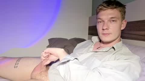 Snapshot of hercules__ chatting on June 22, 2026, 5:32 pm Gregblonde Alextattoo online show from June 22, 2026, 5:32 pm