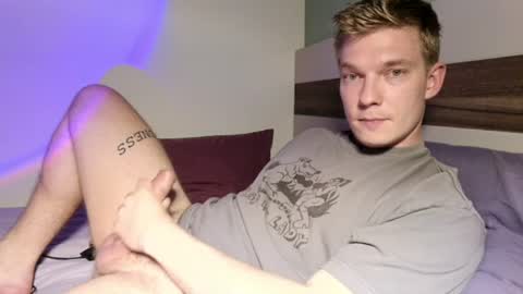 Snapshot of hercules__ chatting on June 28, 2026, 5:41 pm Gregblonde Alextattoo online show from June 28, 2026, 5:41 pm
