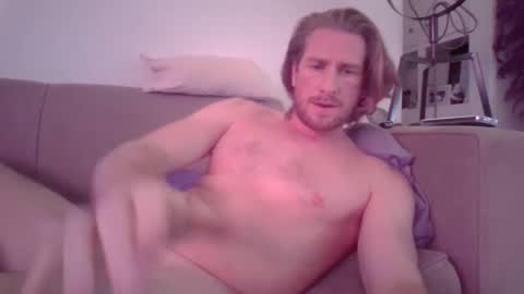 hereforit310 online show from December 10, 2024, 9:43 pm