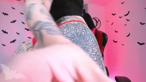  Marie  online show from November 27, 2025, 2:35 am