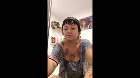 hermaioni77 online show from May 11, 2026, 11:46 pm