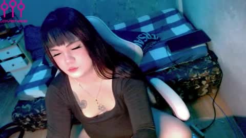 hermaphrodite199x online show from January 9, 2026, 11:35 am