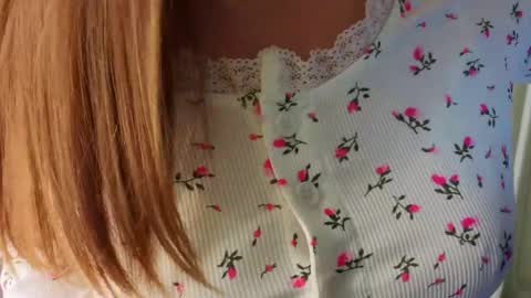 Nicole online show from March 25, 2026, 9:32 pm