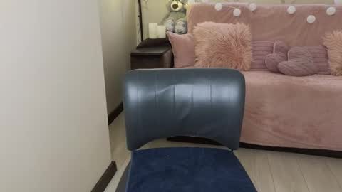 Snapshot of heroine_of_your_life chatting on March 4, 2025, 6:37 am Maryana online show from March 4, 2025, 6:37 am