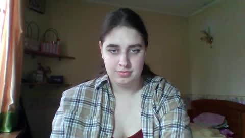 hess_luna_ online show from November 11, 2025, 10:15 am