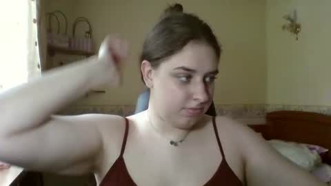 Snapshot of hess_luna_ chatting on July 8, 2026, 9:03 am hess_luna_ online show from July 8, 2026, 9:03 am