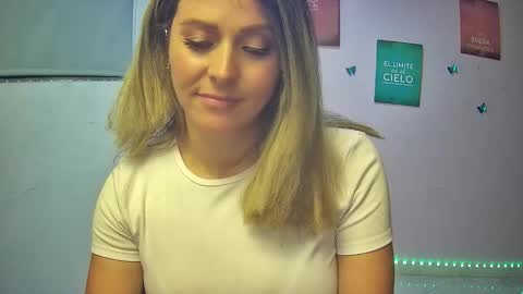 Hestesiaxx online show from November 27, 2025, 10:56 pm