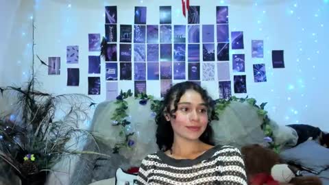 Snapshot of hesttia_ chatting on January 10, 2026, 8:43 pm hesttia_ online show from January 10, 2026, 8:43 pm